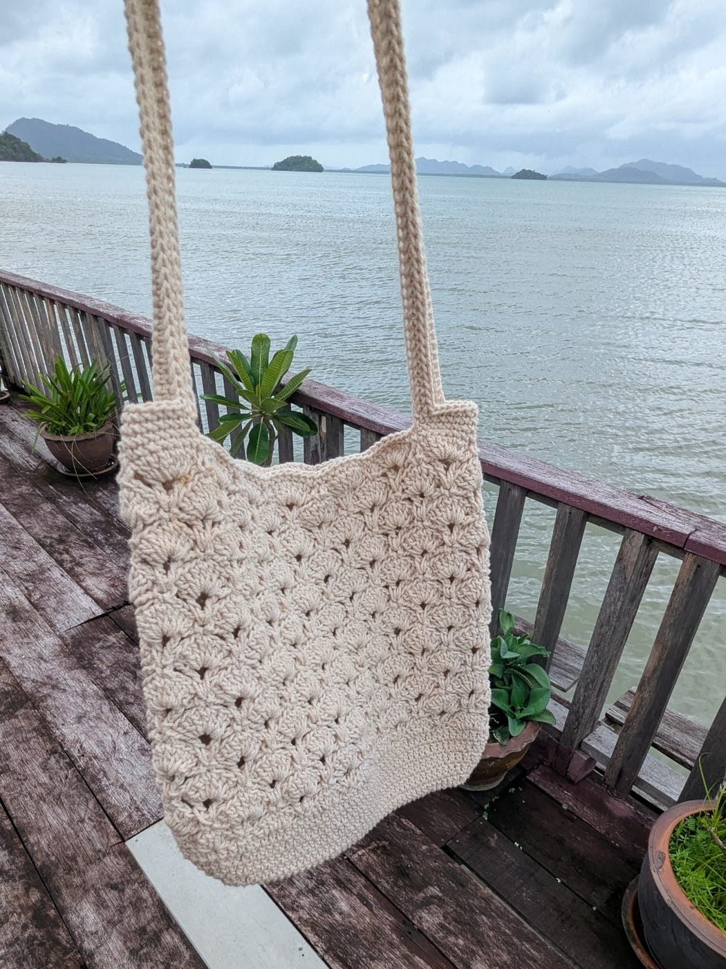 The Cowrie, Shell-Stitch Crossbody, Ivory