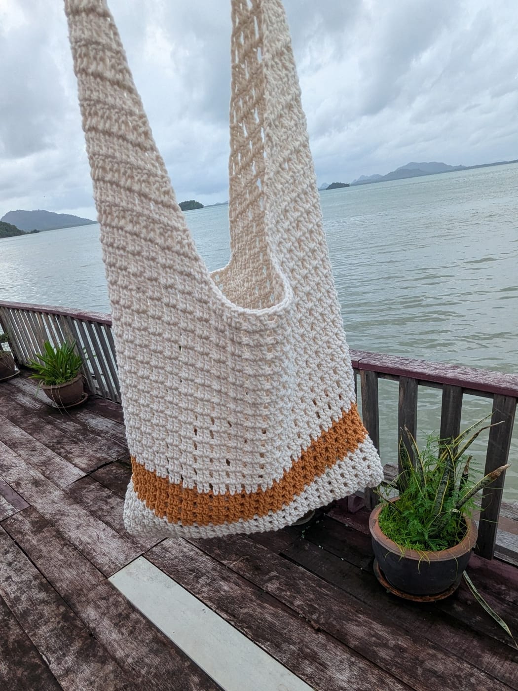 The Long Beach, Open-Net Beach Sling, Caramel Stripe