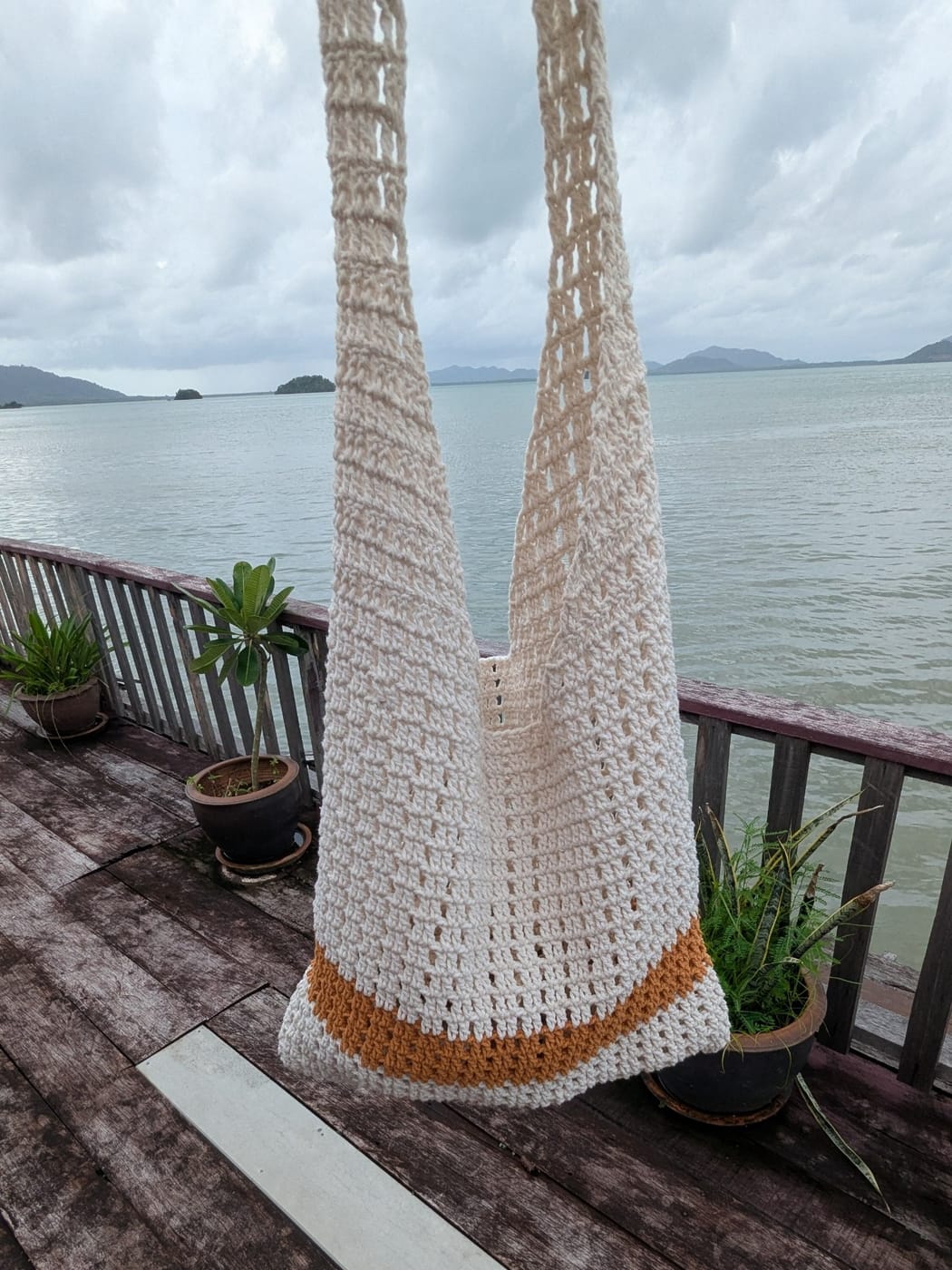 The Long Beach, Open-Net Beach Sling, Caramel Stripe