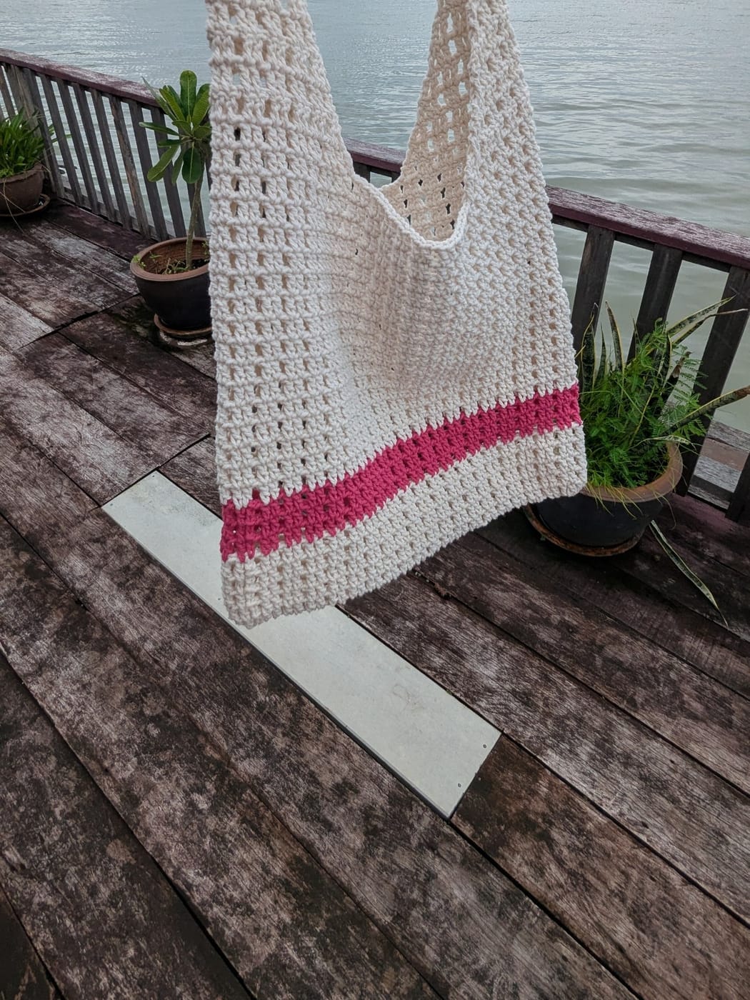 The Long Beach, Open-Net Beach Sling, Raspberry Stripe