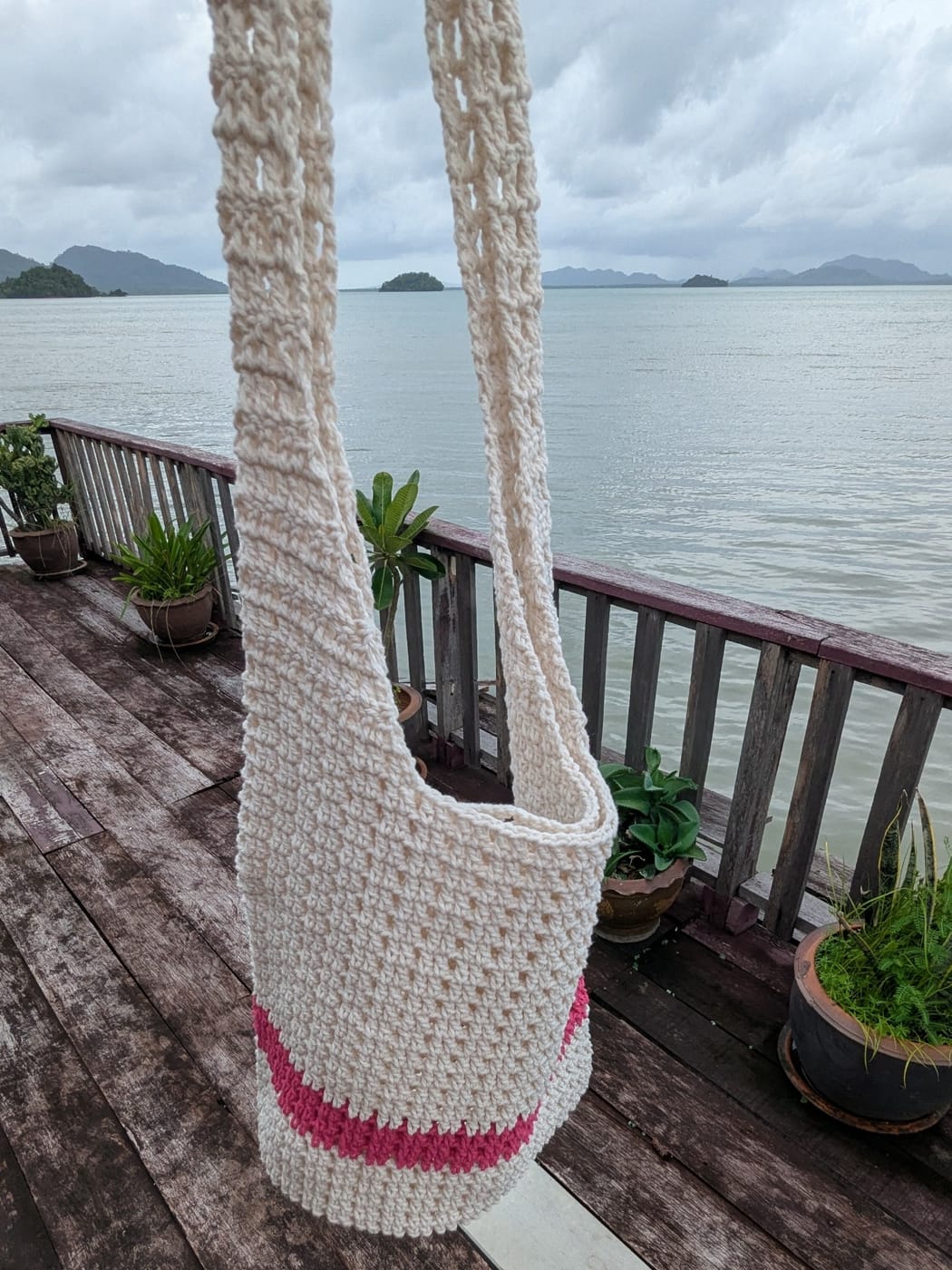 The Long Beach, Open-Net Beach Sling, Raspberry Stripe