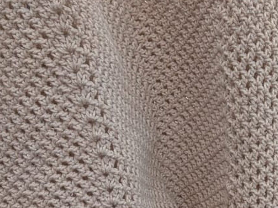 The even hand, photographed close in the atelier