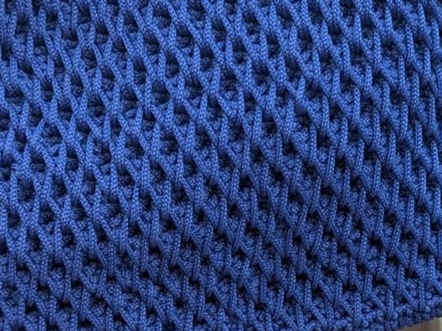 The honeycomb, photographed close in the atelier